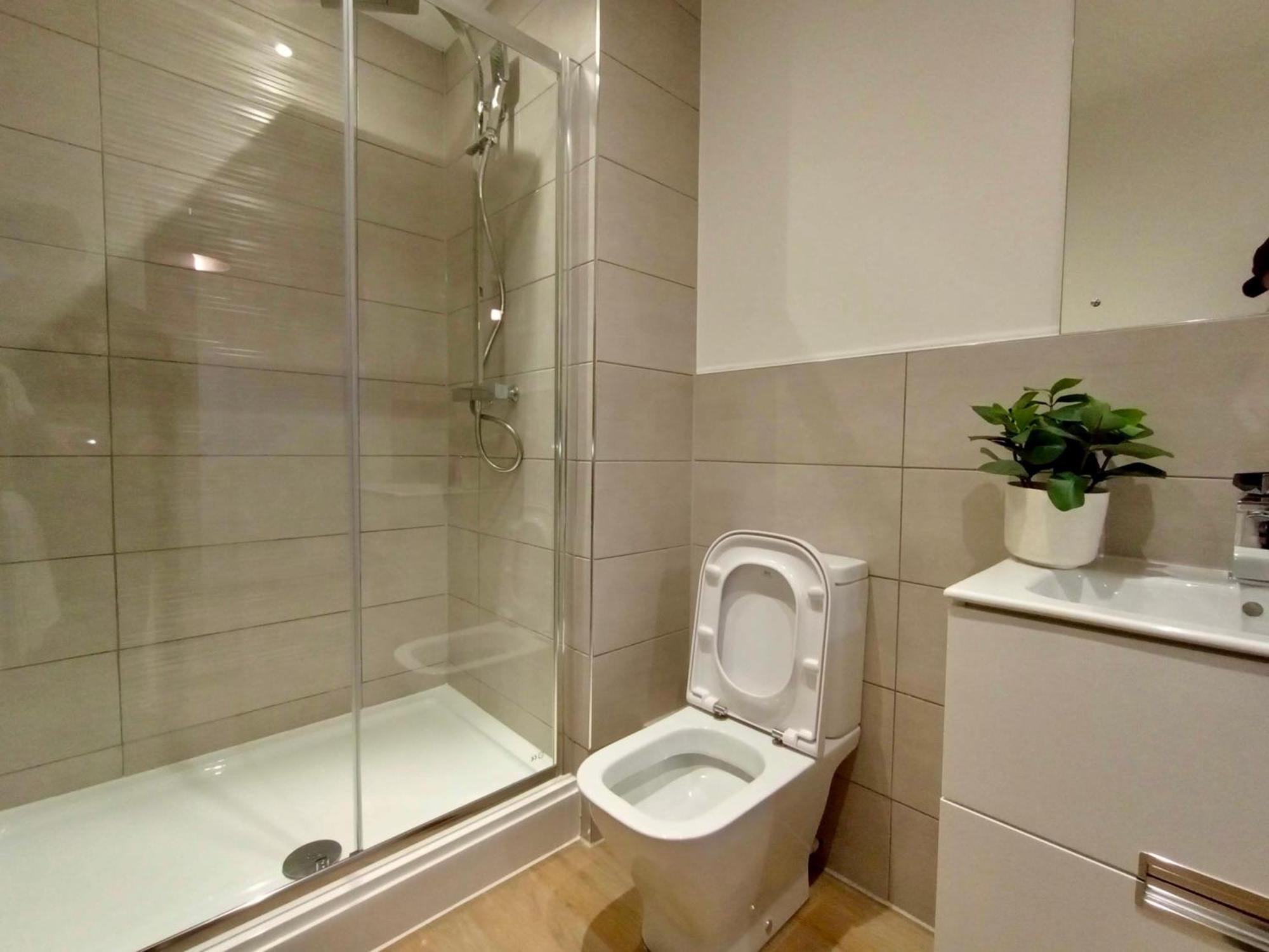 Апартаменти Luxury 2 Bed 2 Bath Flat Near Old Trafford Манчестер Екстер'єр фото