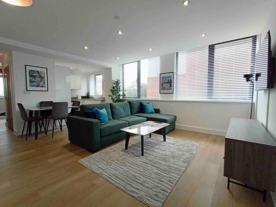 Апартаменти Luxury 2 Bed 2 Bath Flat Near Old Trafford Манчестер Екстер'єр фото